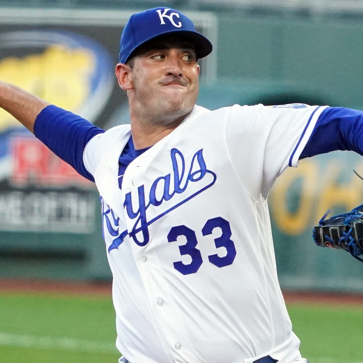 Matt Harvey: Kansas City Royals reach minor-league deal with pitcher