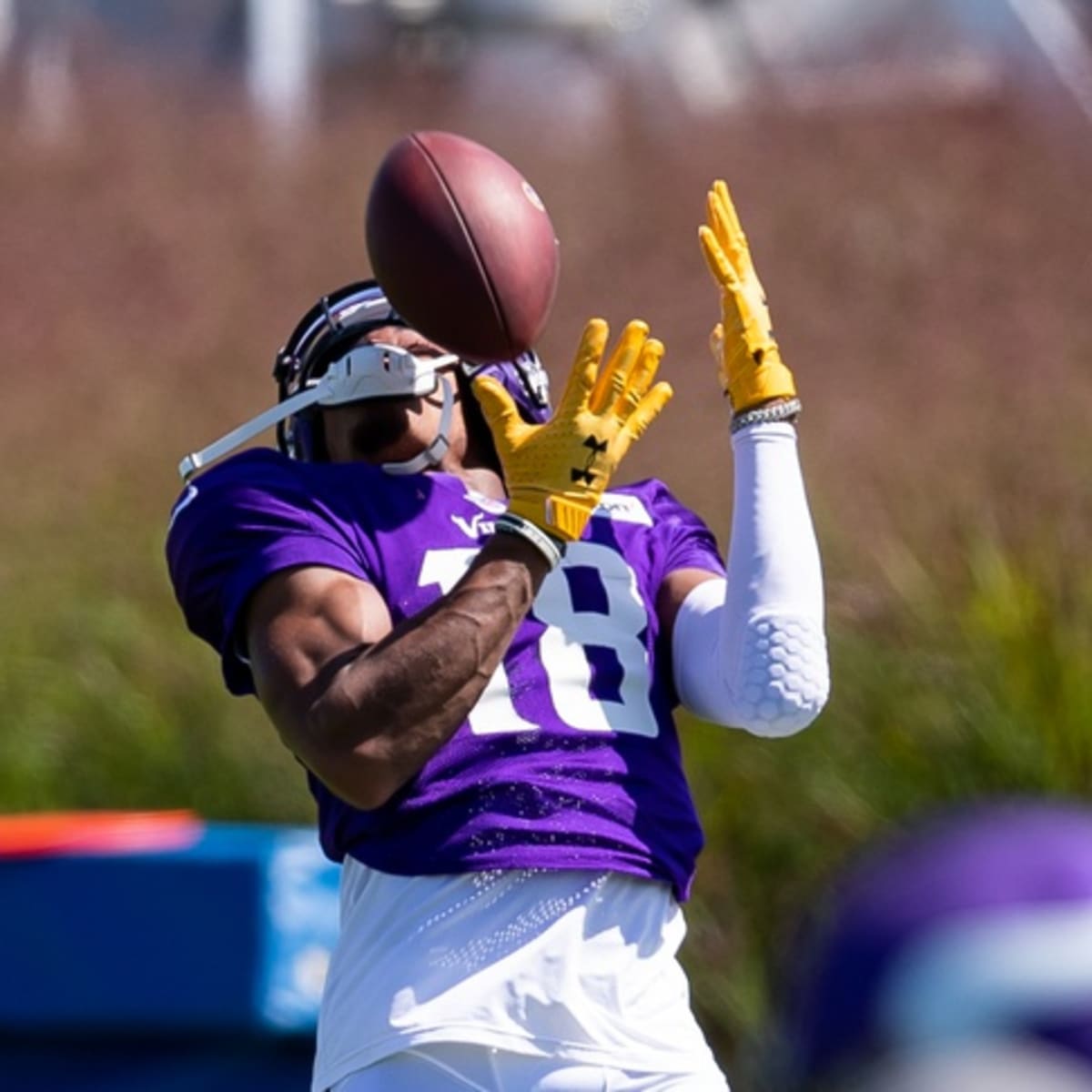 Watch: Vikings rookie Justin Jefferson makes one-handed grab - Sports  Illustrated Minnesota Sports, News, Analysis, and More