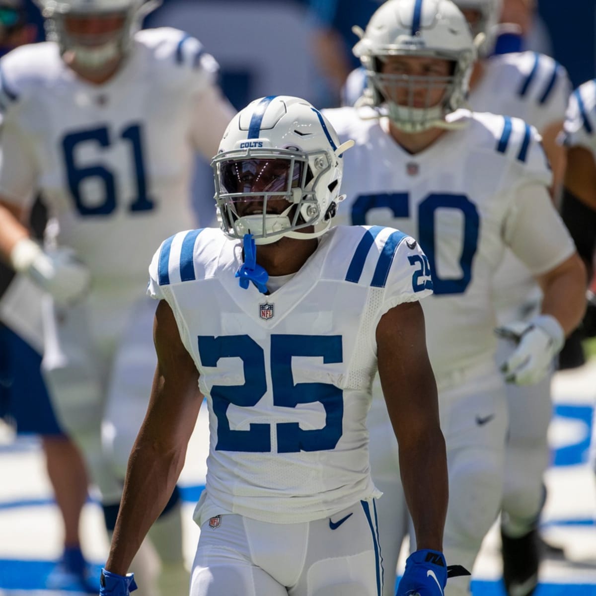 Colts retain Marlon Mack