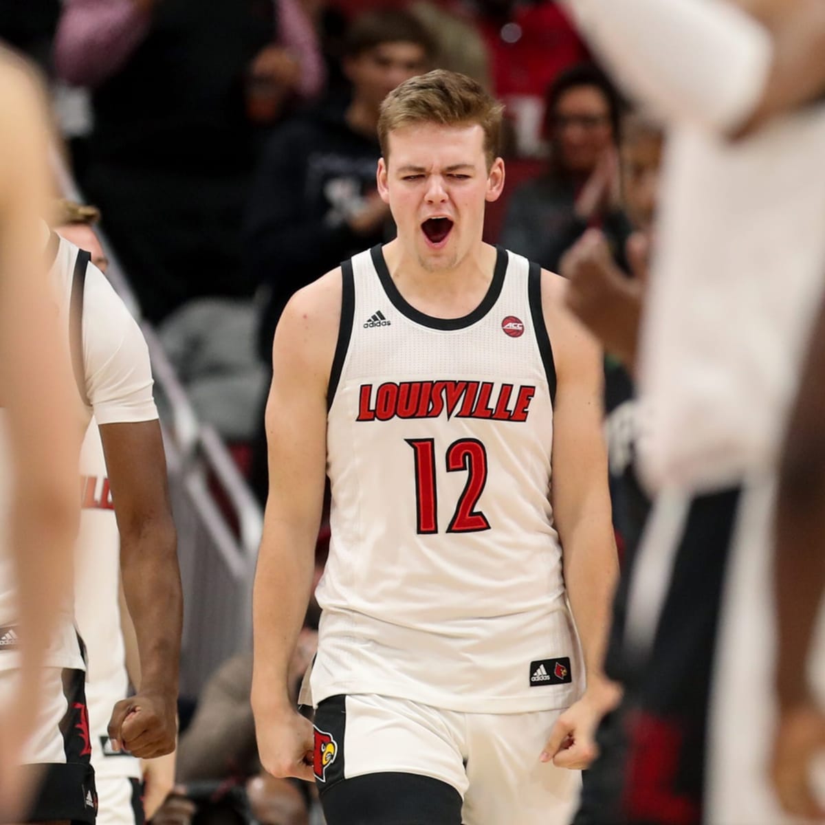 Louisville basketball walk-on Ashton Myles-Devore enters transfer