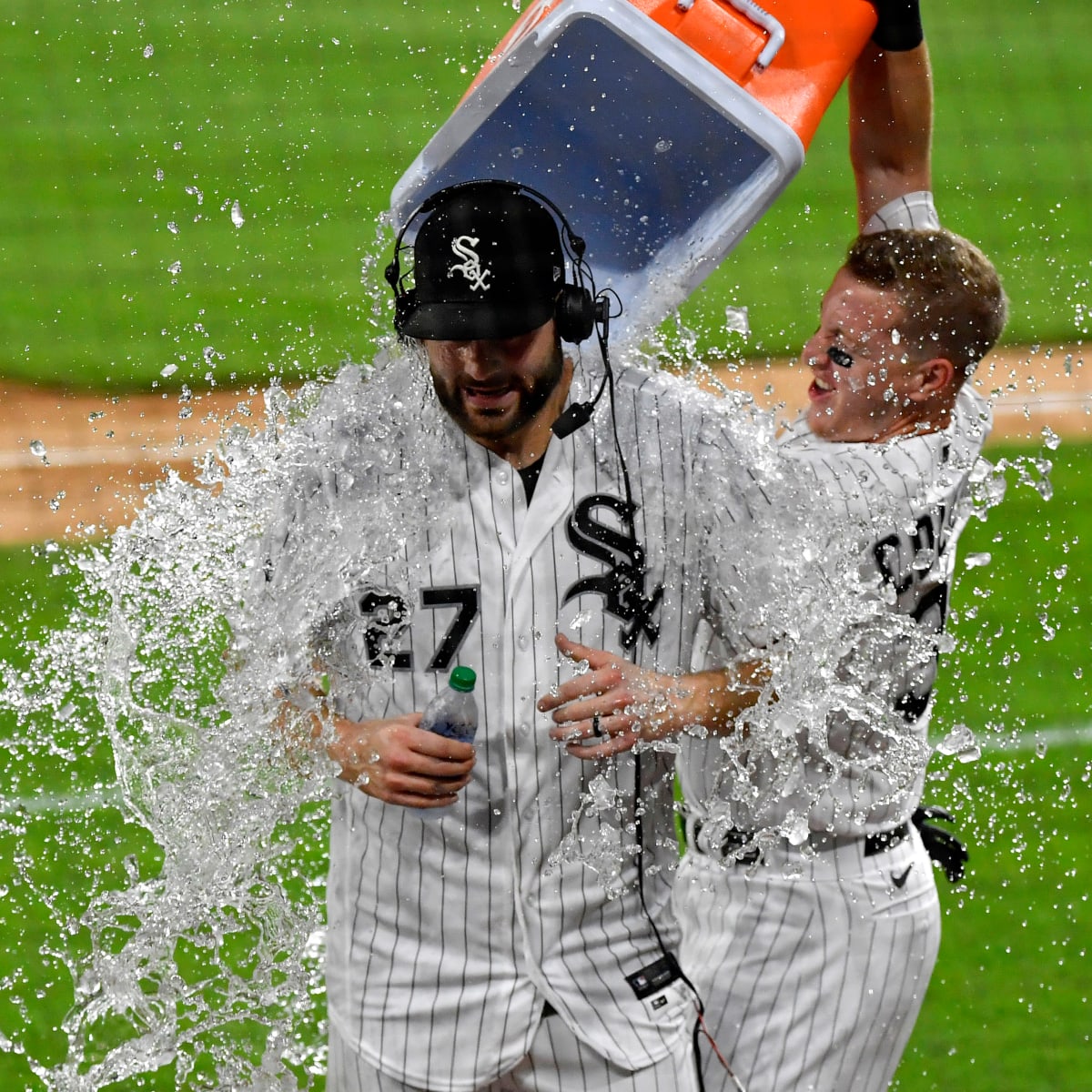 Lucas Giolito sports Chicago Bulls jersey after no-hitter