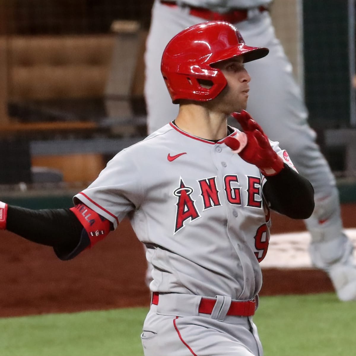 A's trade Franklin Barreto for LA Angels infielder