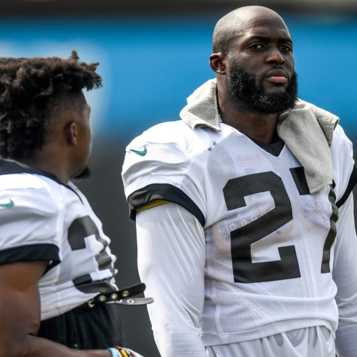 Jaguars vs. Colts: Rookies Ryquell Armstead, Devine Ozigbo step in for  Leonard Fournette