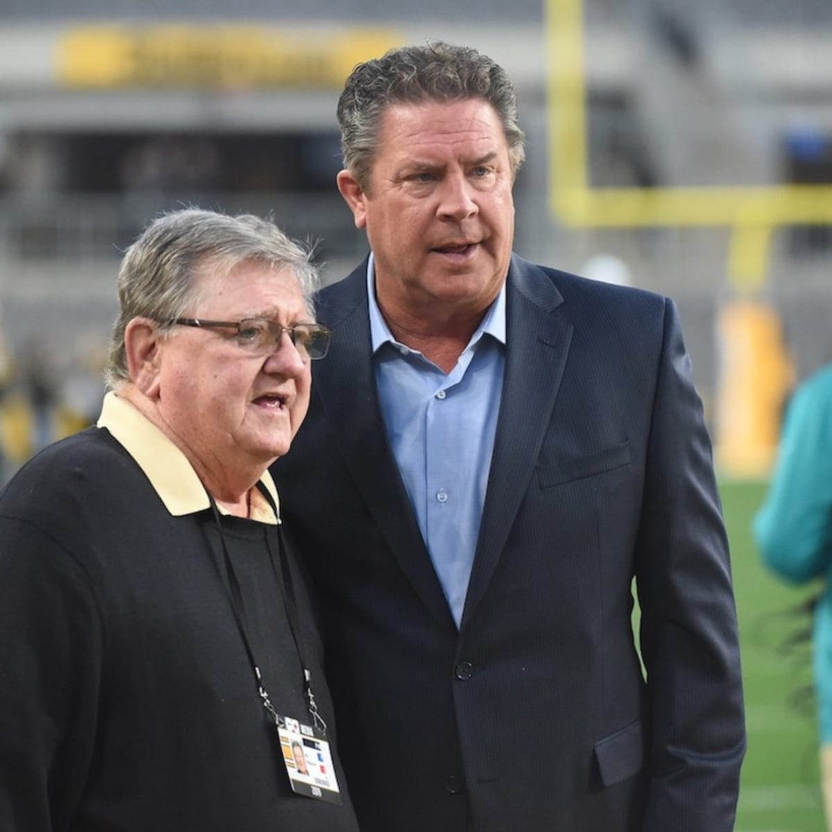 TV Q&A: Why does background noise obscure Steelers announcers?