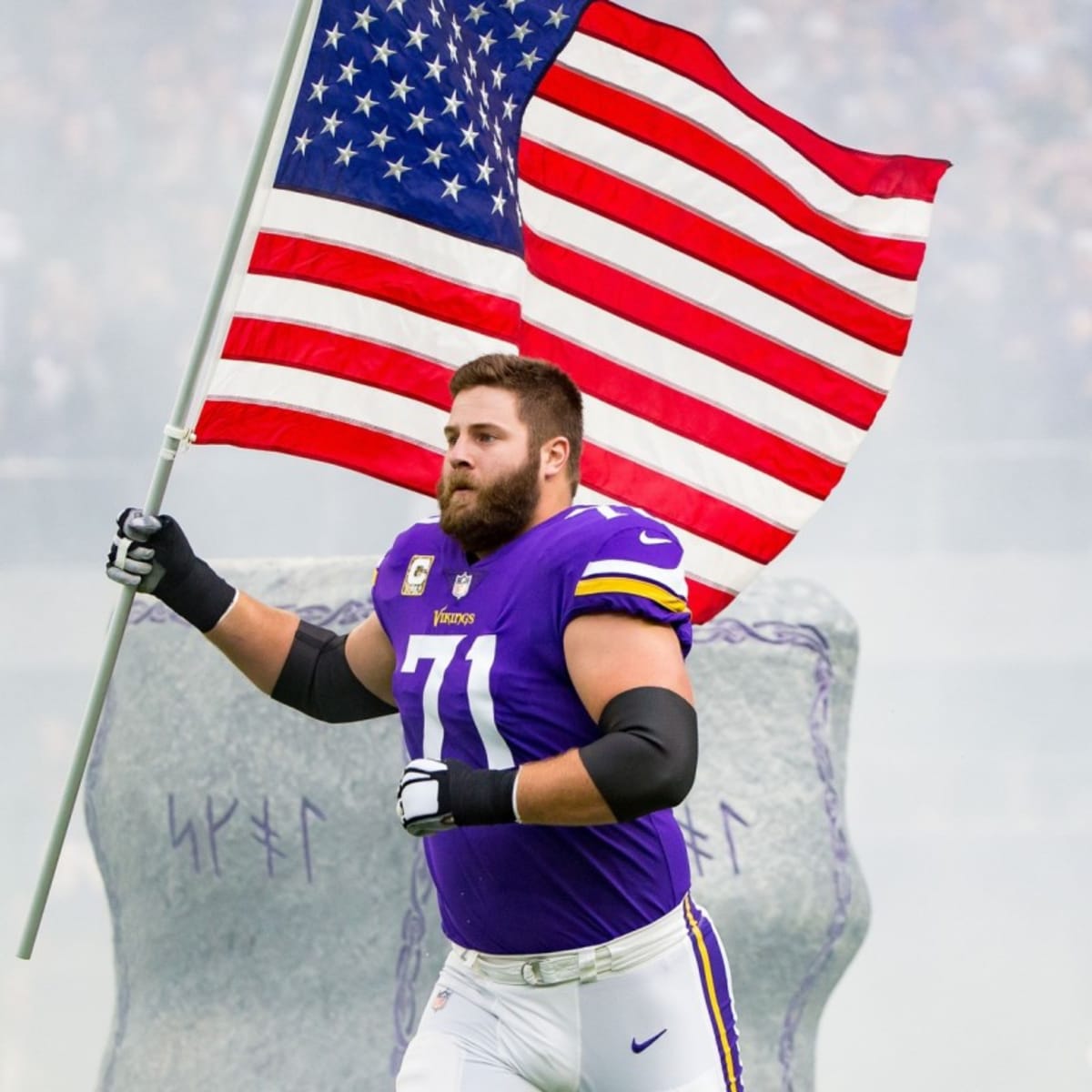 Vikings release offensive tackle Riley Reiff, clear up $11.75 million in  salary cap space 