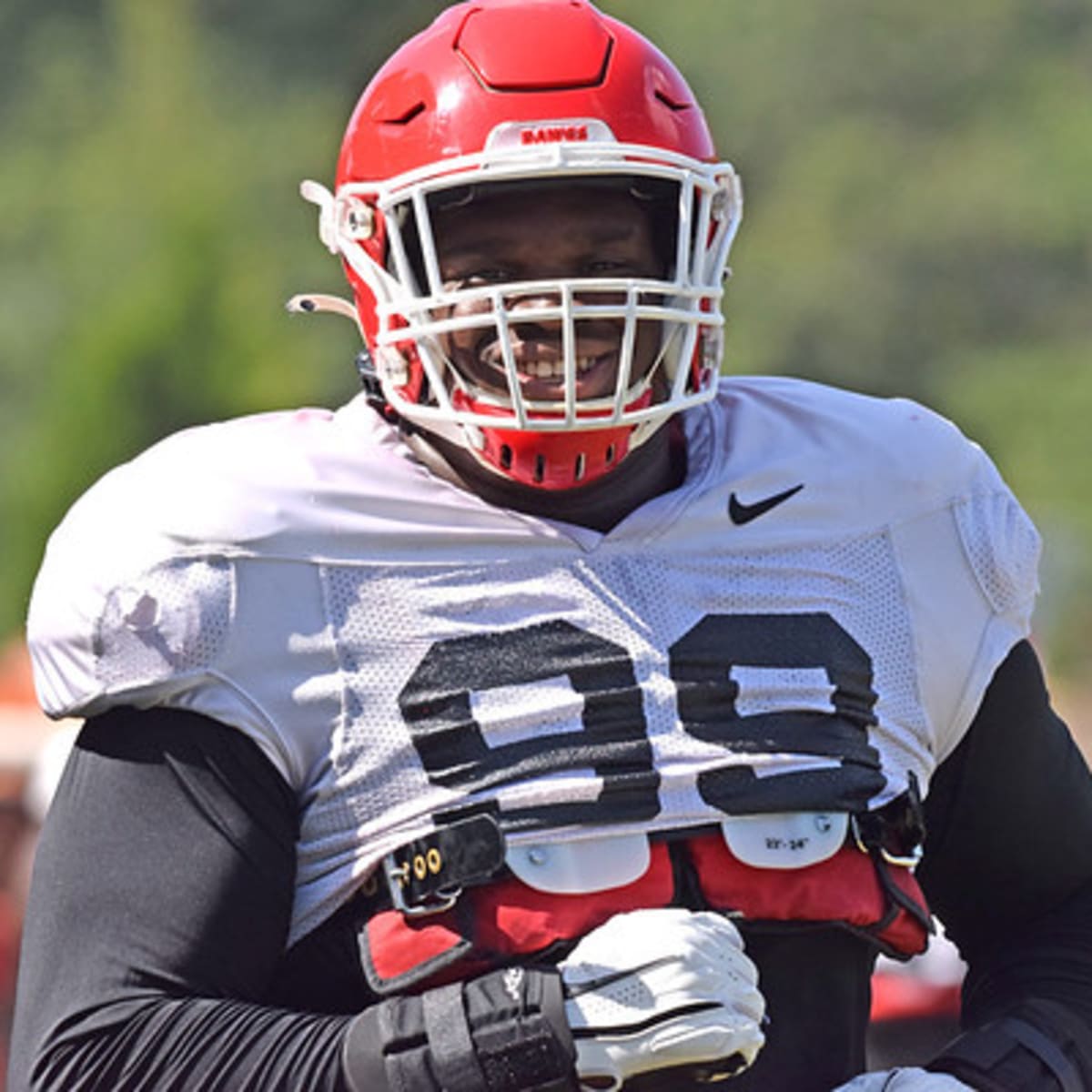 At 6'6” and 341 pounds with a 81 1/8” wingspan, Georgia defensive lineman Jordan  Davis is a massive dude 