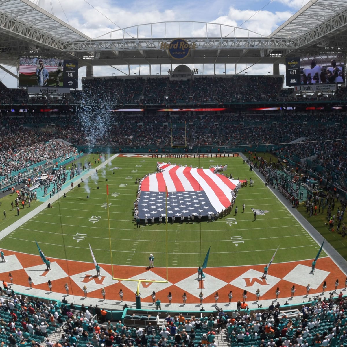 Bills, Jets remain in locker room for national anthem, 'Lift Every