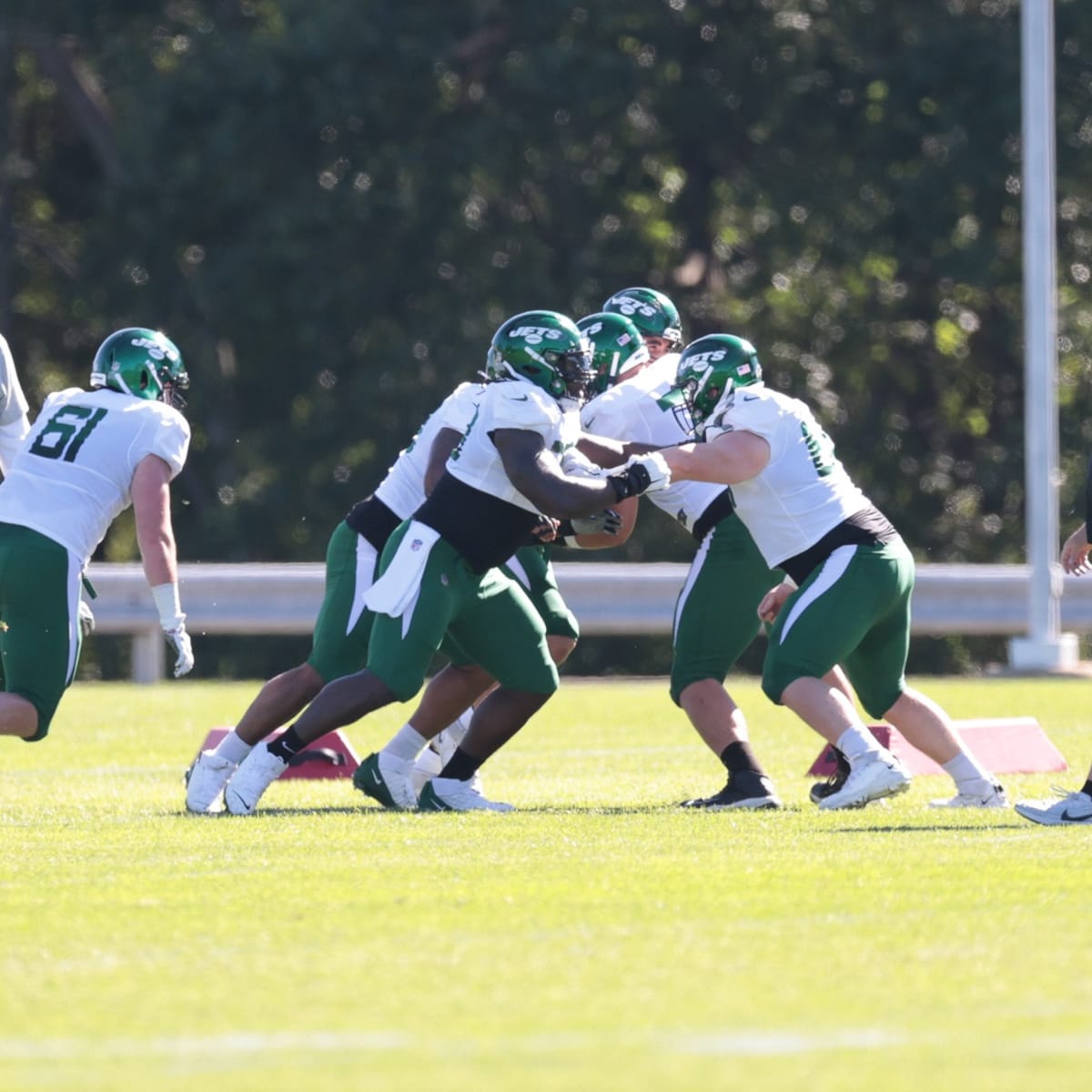 Jets' offensive line racing against time to jell