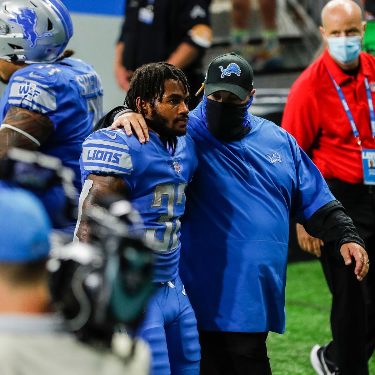 D'Andre Swift Appears to be Wearing No. 6 For the Detroit Lions