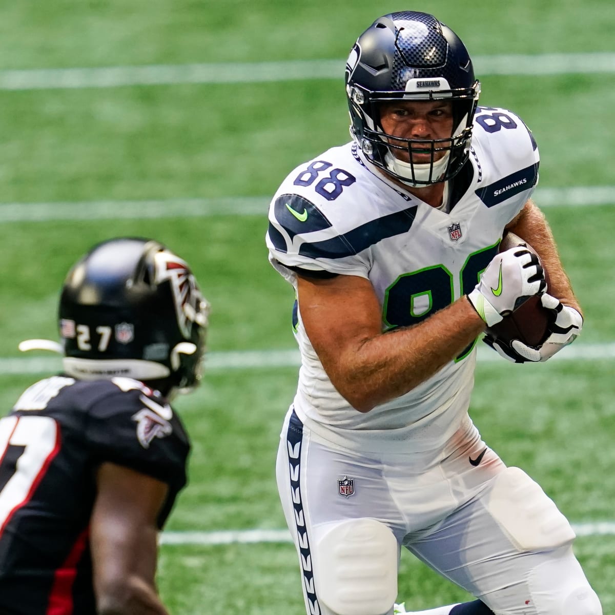 Seahawks Greg Olsen has now played in NFL with DK Metcalf and his dad