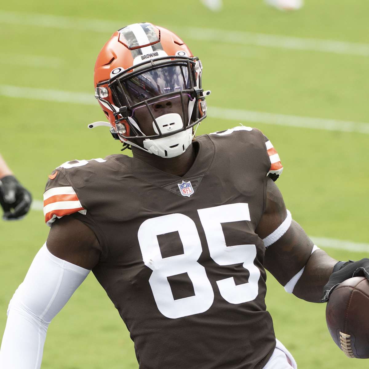 Njoku Signs Extension With Browns - News-Talk 1480 WHBC