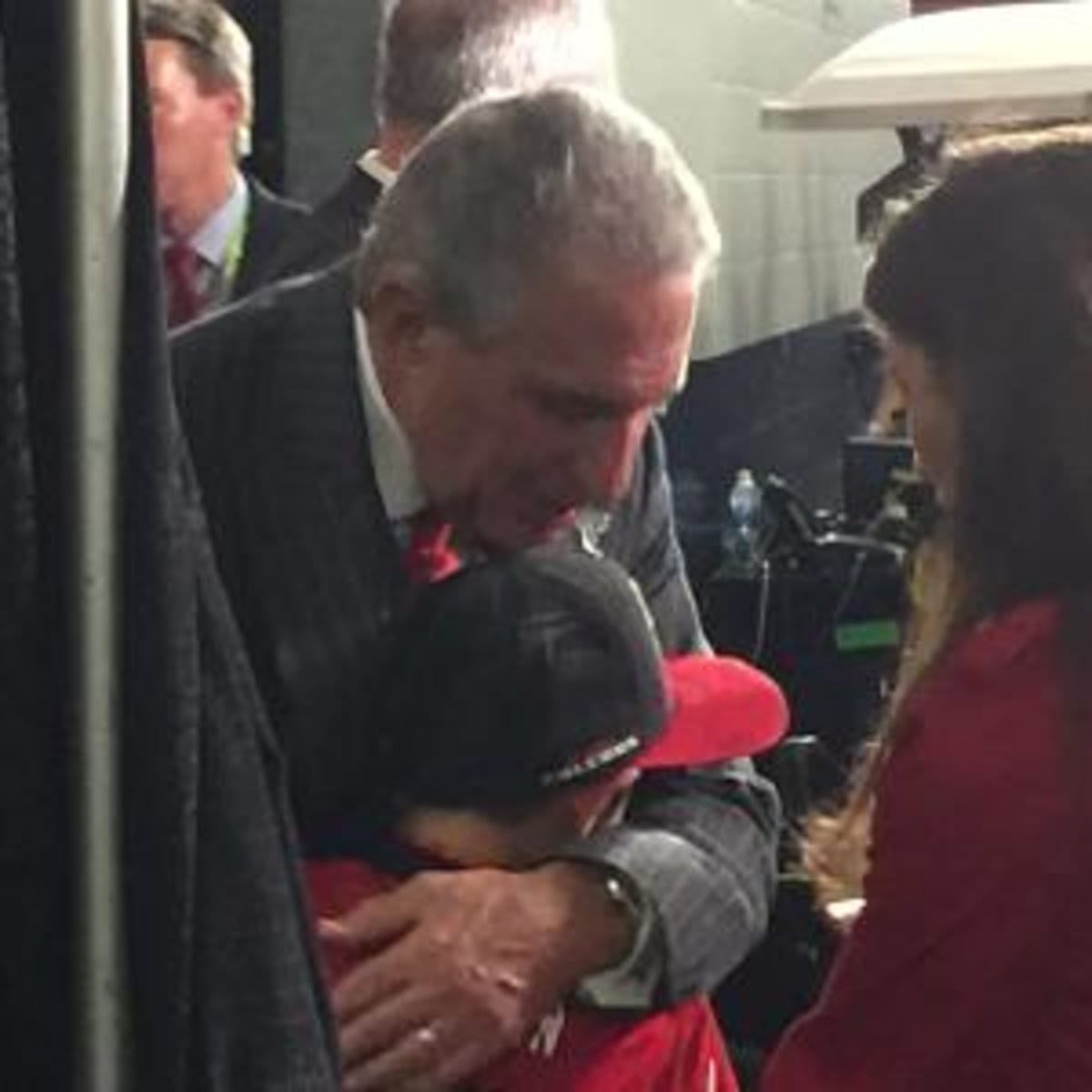 Falcons' Arthur Blank on Michael Vick: 'Deeply disappointed and betrayed'