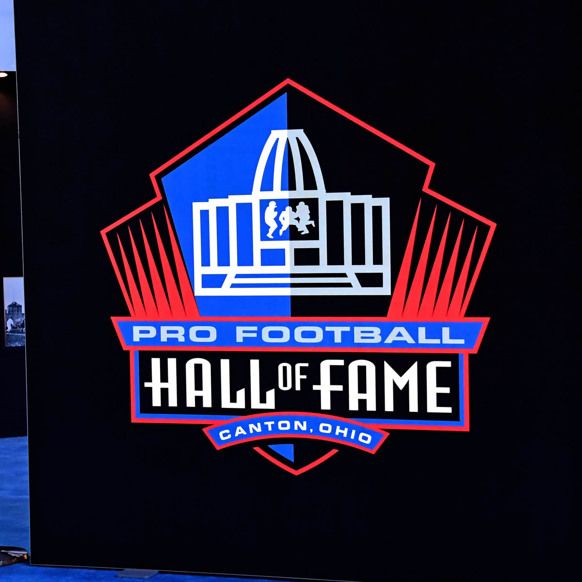 2011 Pro Football Hall Of Fame Finalists - Sports Illustrated