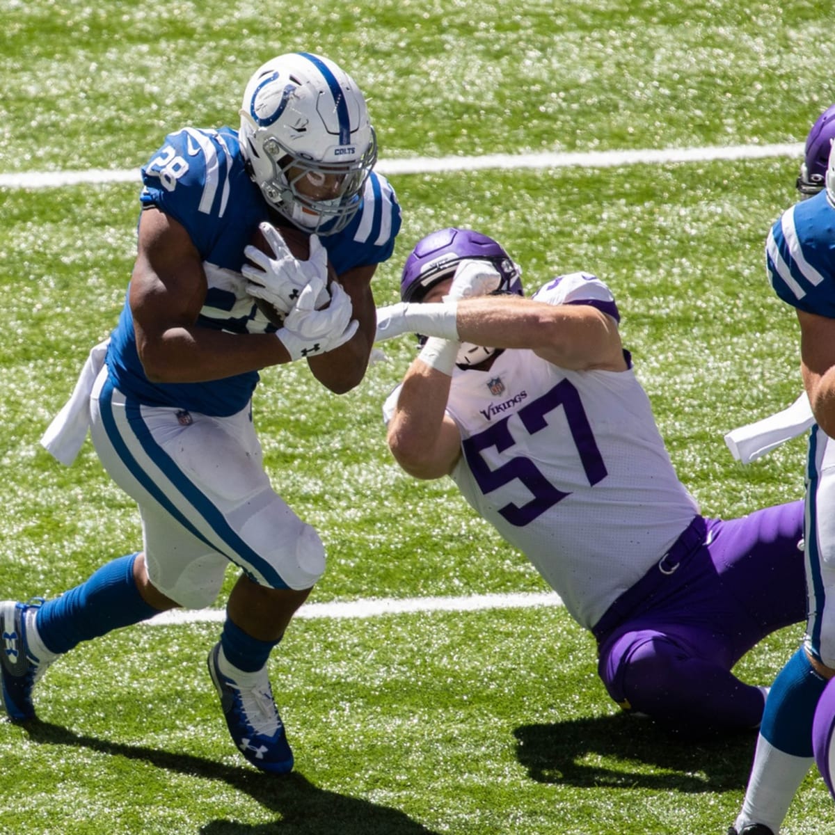 Colts vs. Vikings: Rookies, run game, defense carry Colts in 28-11