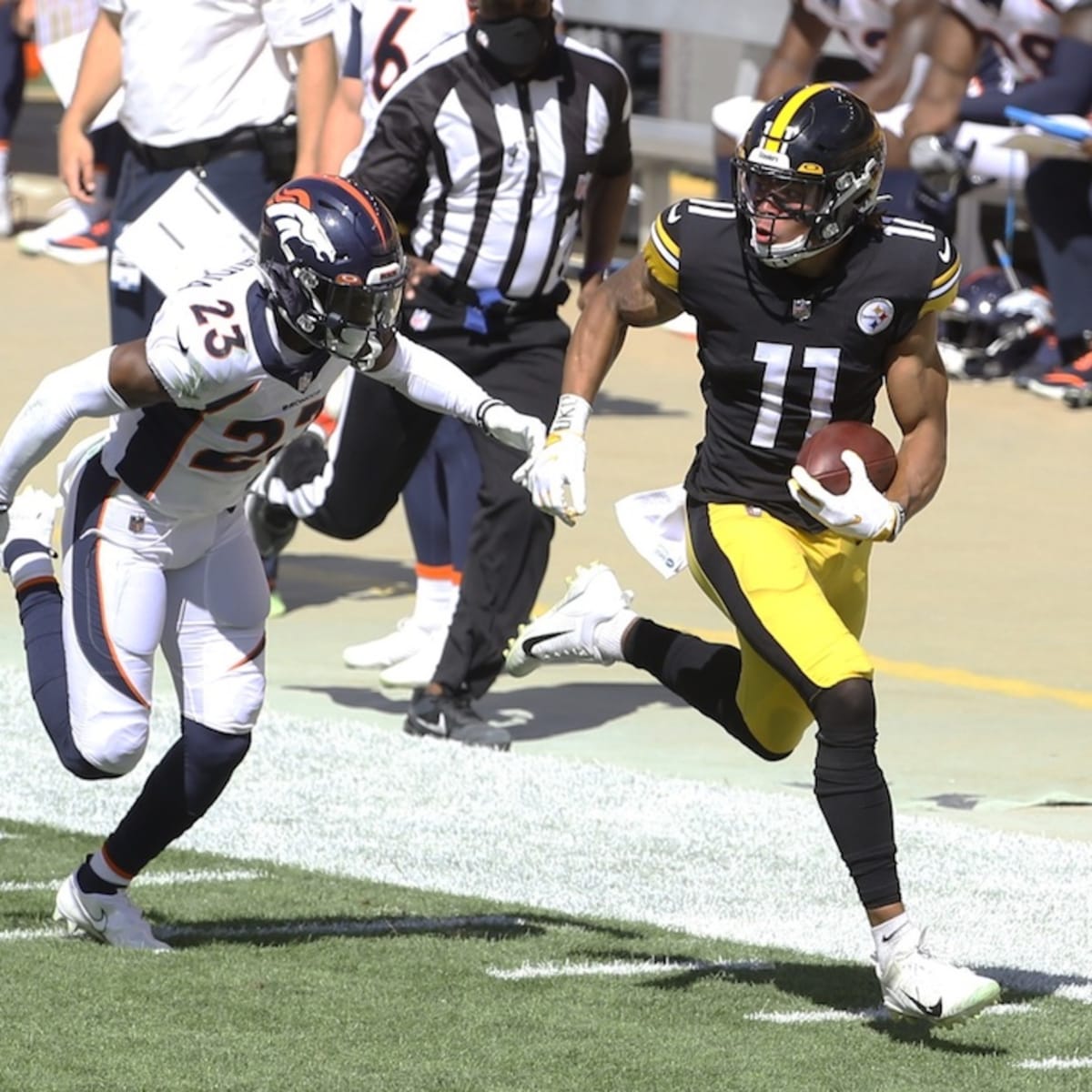 Steelers' 84-Yard Touchdown a Simple Pitch and Catch, According to Claypool  and His Quarterback - Sports Illustrated Pittsburgh Steelers News, Analysis  and More