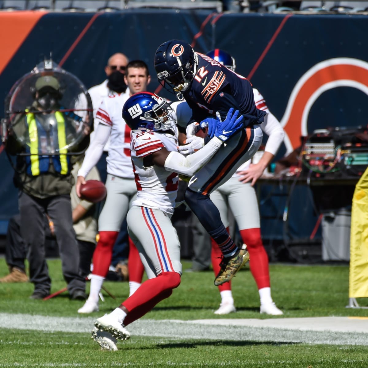 Patriots Bring Back Silver Pants Vs. Bears On Monday Night