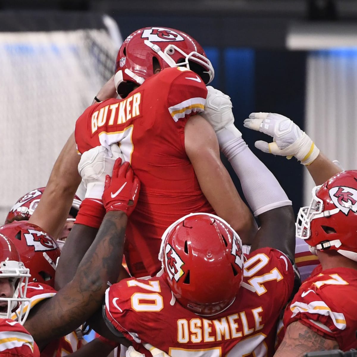 Patrick Mahomes, Butker lift Chiefs past Chargers in OT