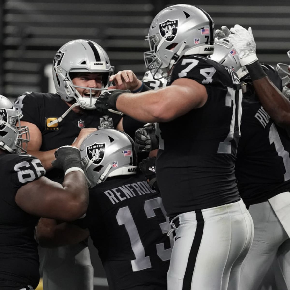 Raiders stun Saints, win 34-24 in first-ever game in Las Vegas