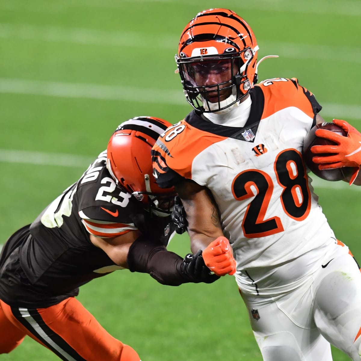 Cincinnati Bengals offensive tackle Bobby Hart reacts during an