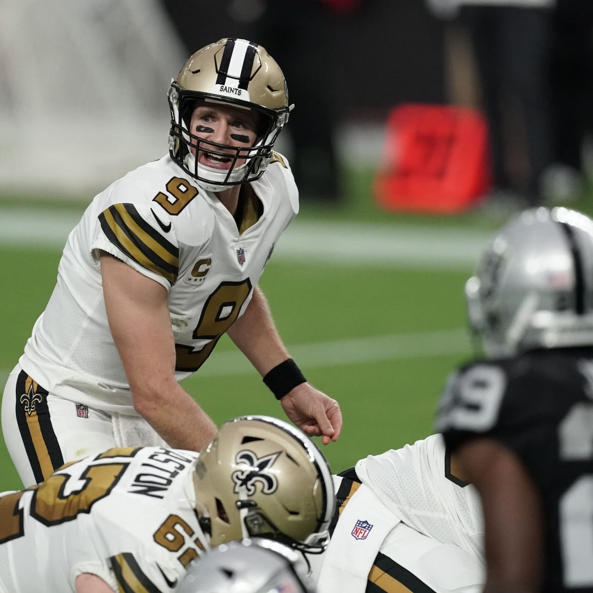 NFL Pre-Season Roundup: Carr throws TD pass in Saints debut; Raiders rout  49ers