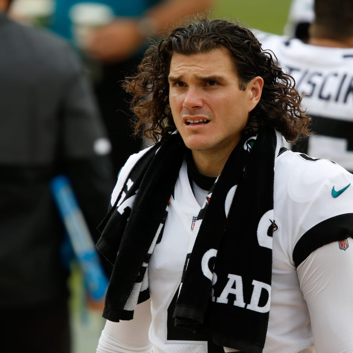 Cincinnati Bengals fan asks Jaguars' Josh Lambo for hair tips