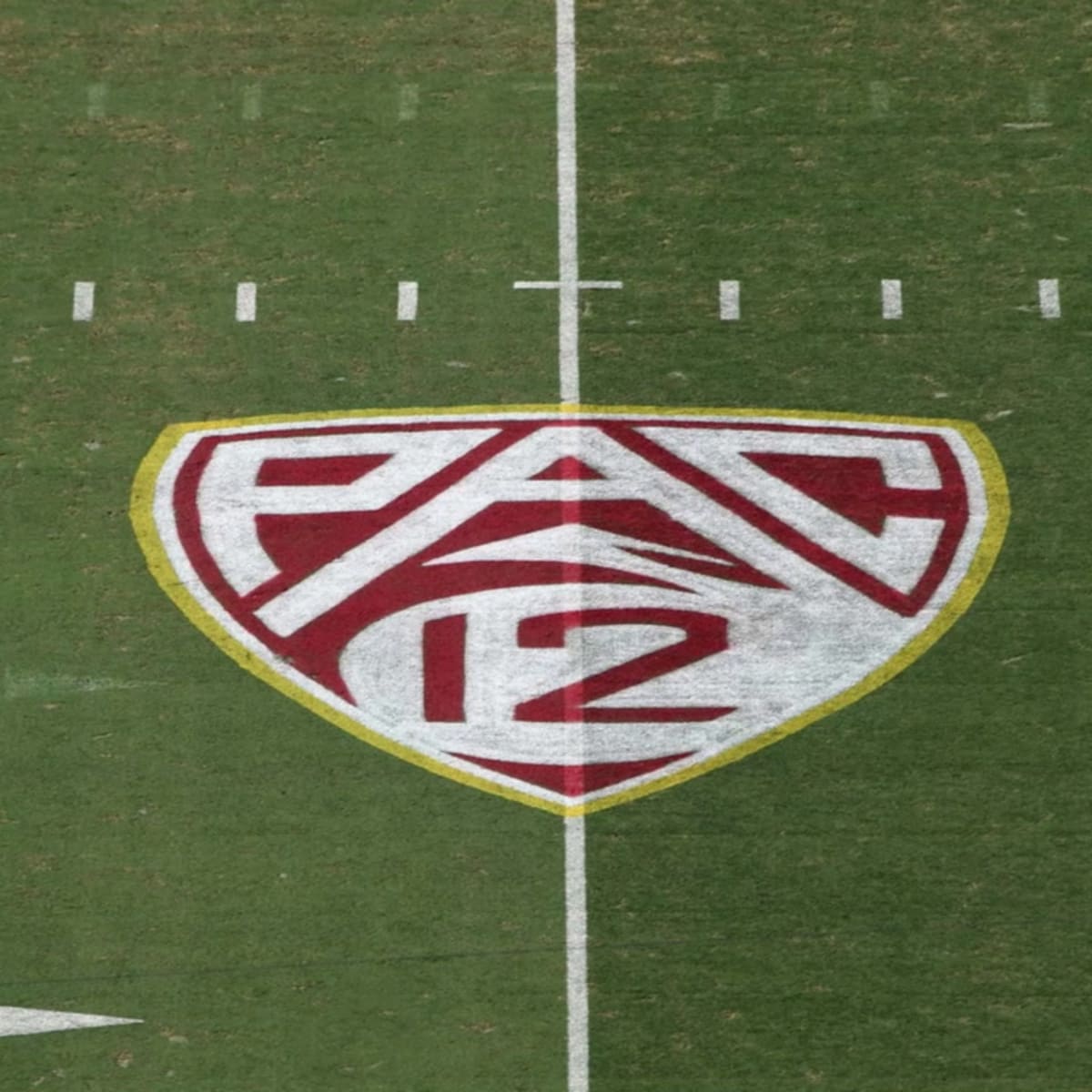 Pac-12 officials lambasted for picking up flag in Arizona State vs