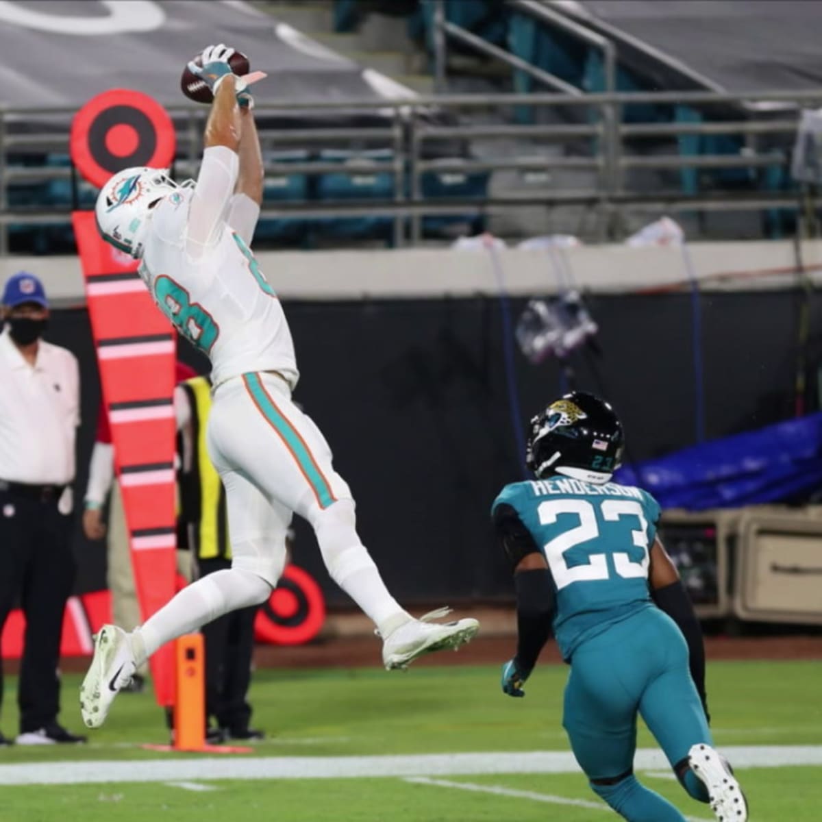 Miami Dolphins cornerback Noah Igbinoghene (9) waits on a kickoff during an  NFL football game, Sunday against the Cincinnati Bengals, Aug. 29, 2021, in  Cincinnati. (AP Photo/Zach Bolinger Stock Photo - Alamy