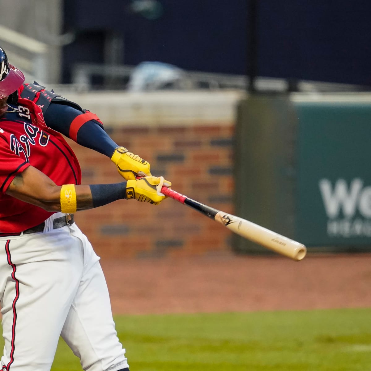 Braves outfielder Ronald Acuña Jr. puts up fifth 40/40 season in MLB  history after slugging 40th home run 