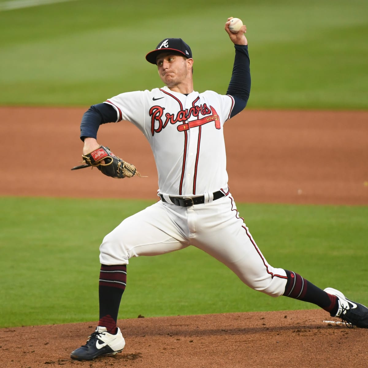 Braves' top pick Davidson signs, takes BP at Turner