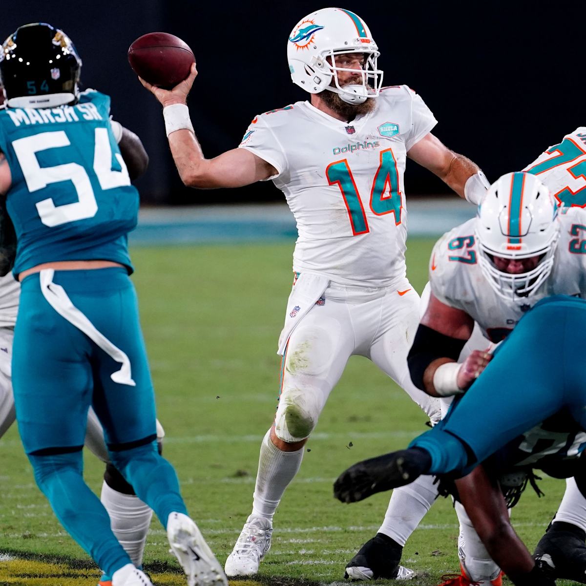 Jaguars vs. Dolphins: Defense unable to disrupt QB Ryan Fitzpatrick