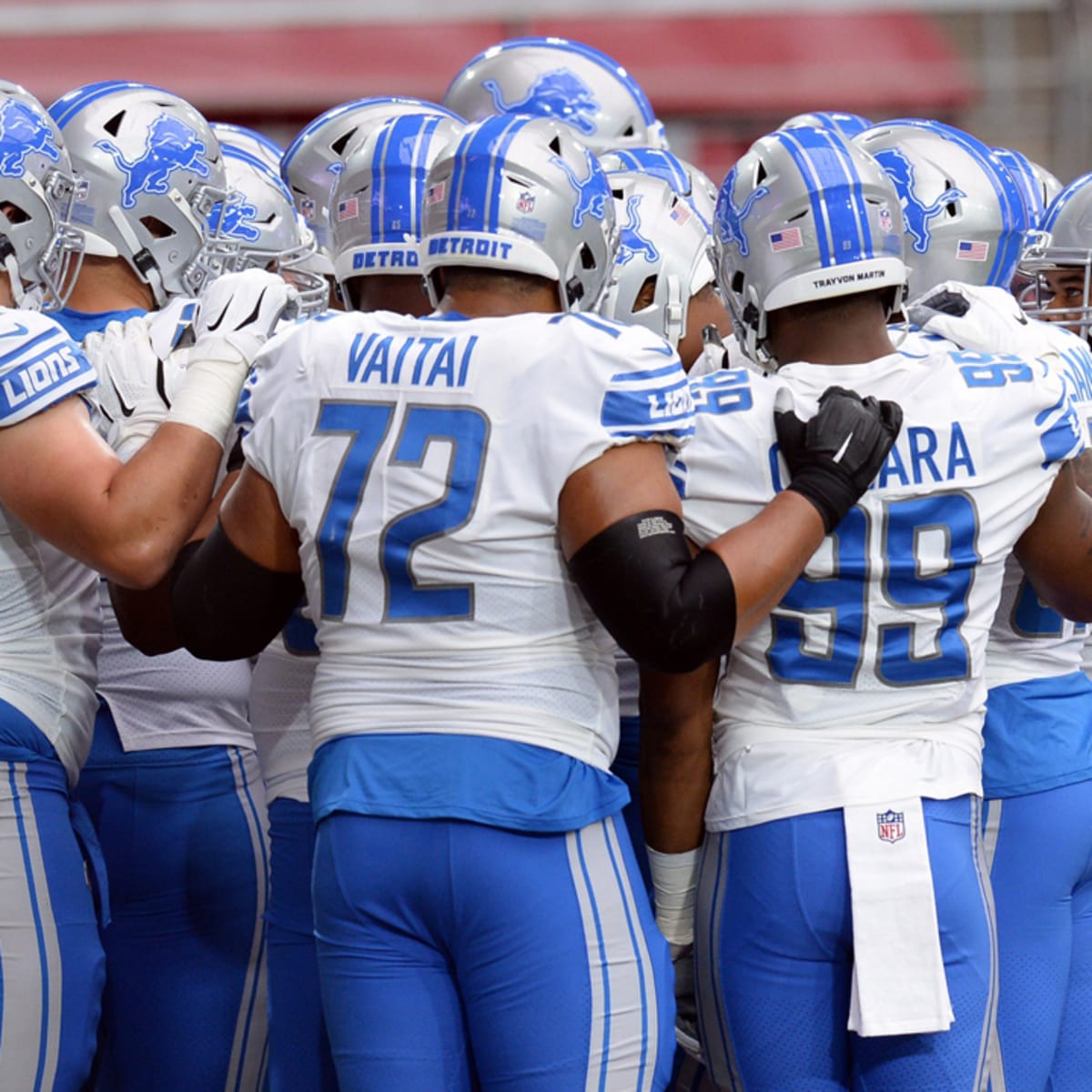 Detroit Lions induct legendary linebacker Chris Spielman into