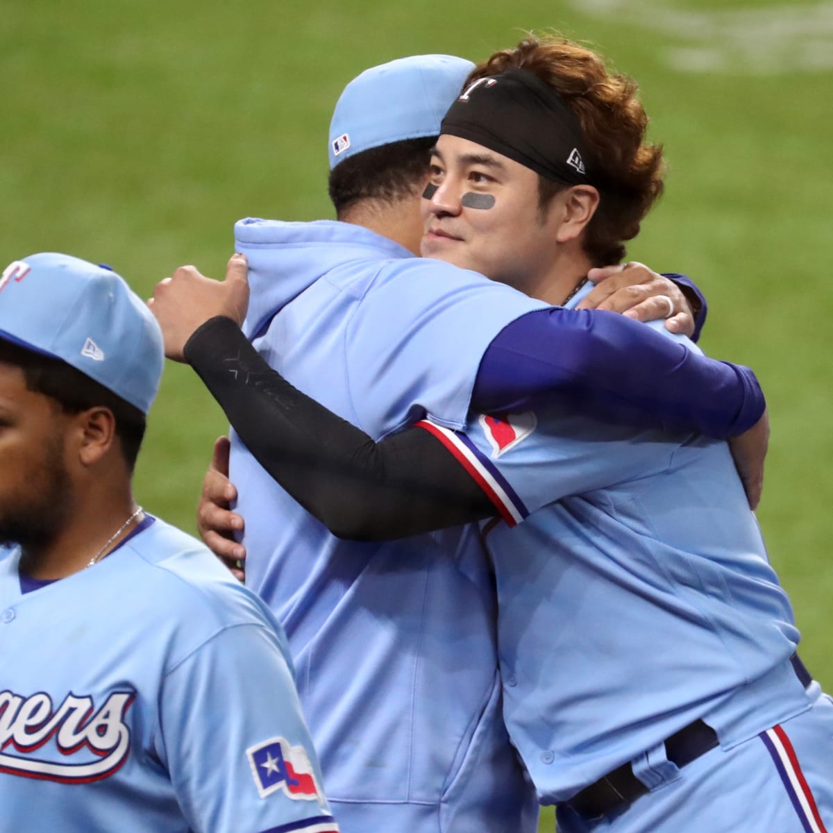 Photos: Shin-Soo Choo gives his all in Rangers 2020 season finale