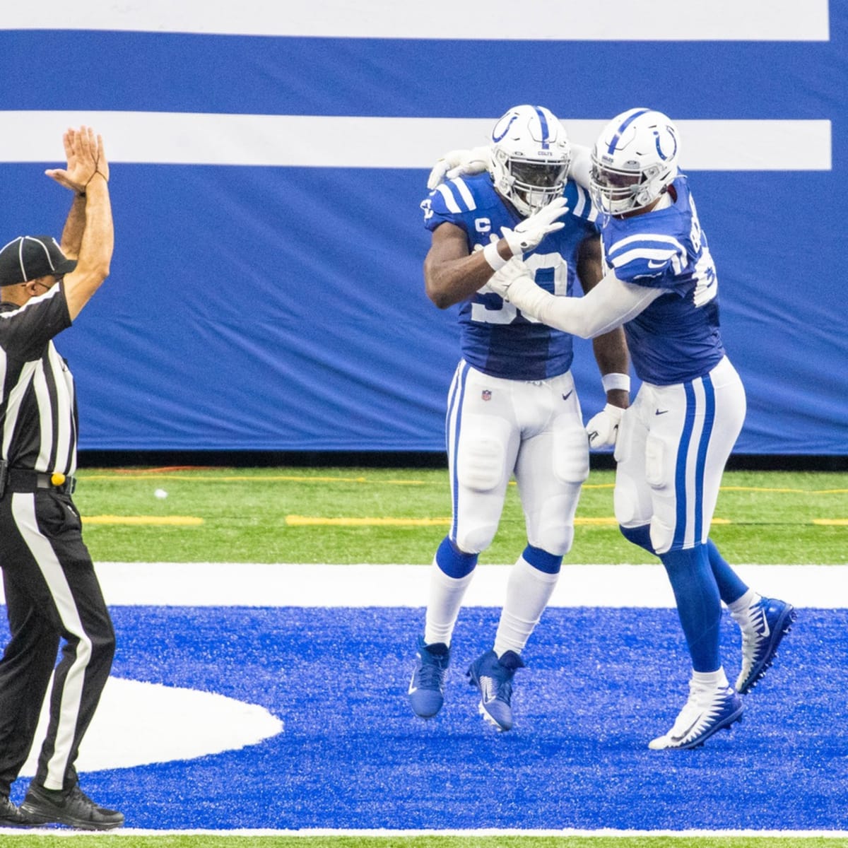 A Crucial Catch patch is on the jersey of Indianapolis Colts quarterback  Philip Rivers (17) as he warms up before an NFL football game against the  Cincinnati Bengals, Sunday, Oct. 18, 2020, in Indianapolis. (AP Photo/AJ  Mast Stock Photo - Alamy