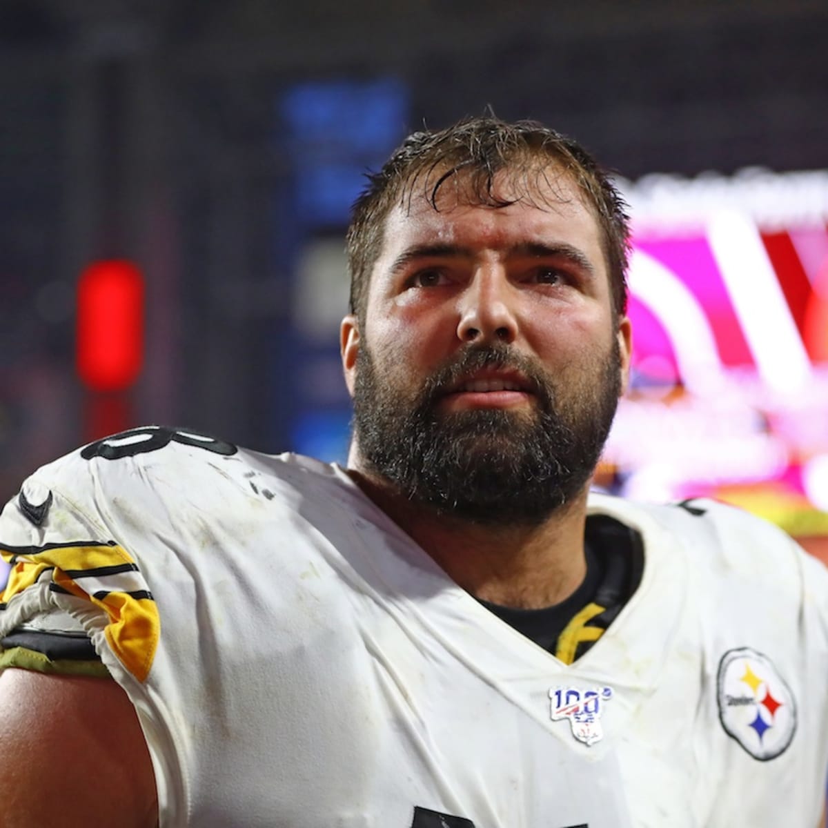 Alejandro Villanueva speaks out on decision to wear Alwyn Cashe's name on  helmet