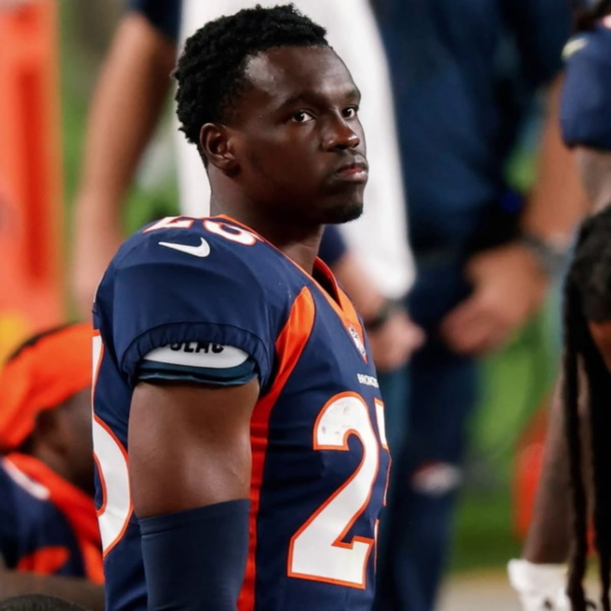 Denver Broncos Rookie RB Jaleel McLaughlin Presented With a Game Ball for  31-28 Win Over Chicago Bears - Sports Illustrated Mile High Huddle: Denver  Broncos News, Analysis and More