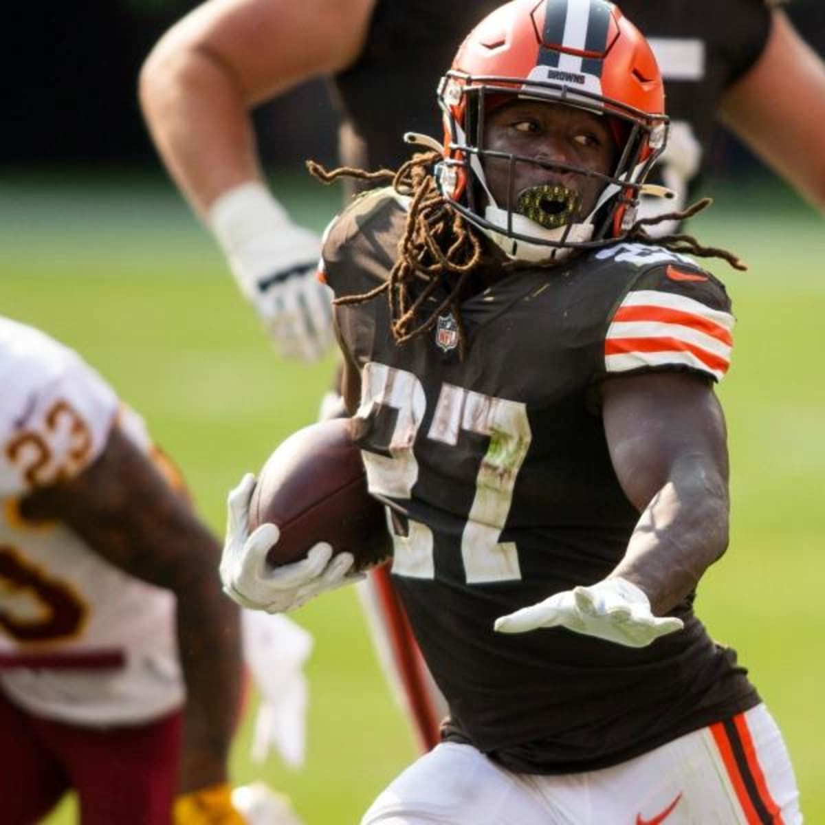 Browns Injury Report: Joel Bitonio, Kareem Hunt banged up on Wednesday