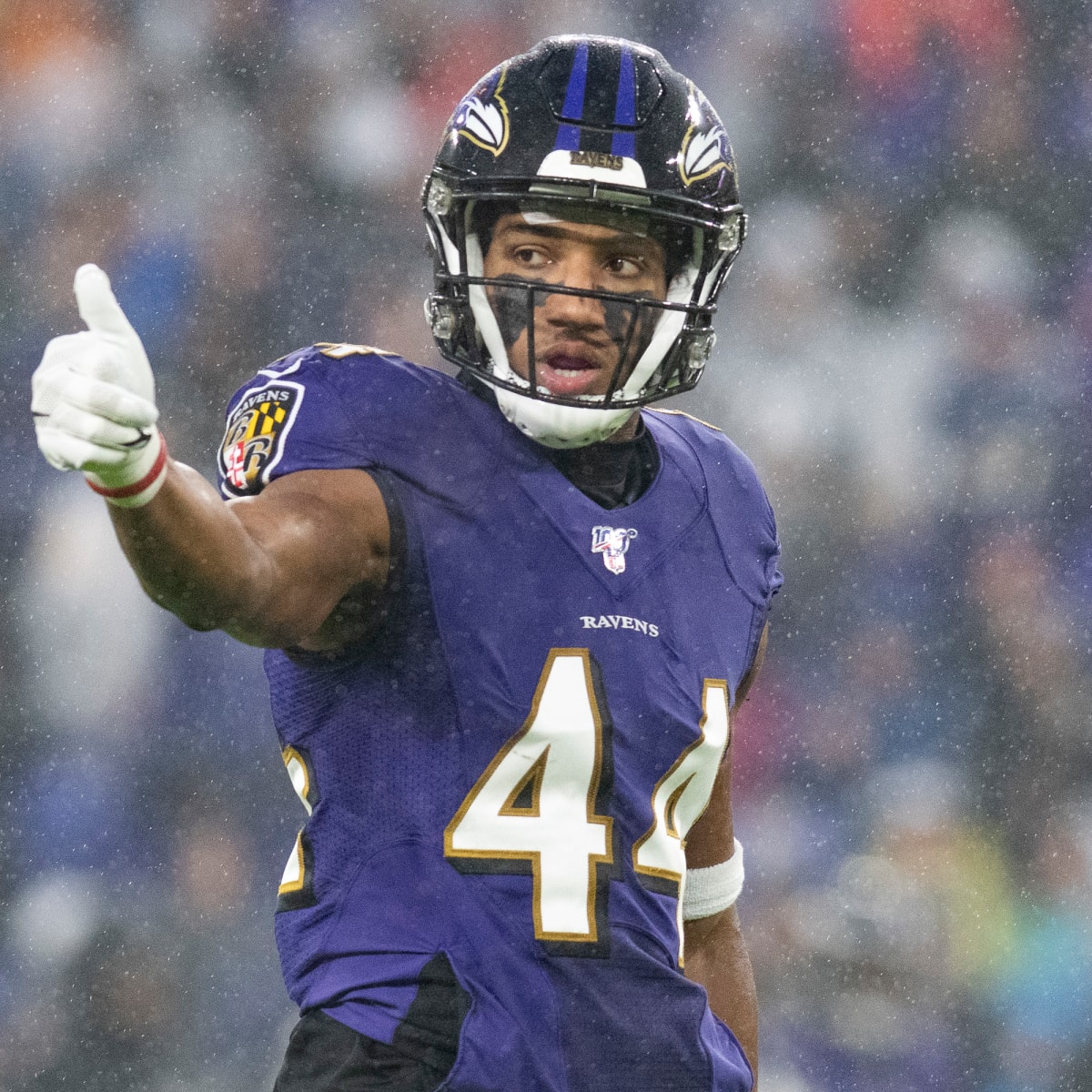 Cincinnati Bengals' Ja'Marr Chase, left, catches a pass over Baltimore  Ravens' Marlon Humphrey during the second half of an NFL football game,  Sunday, Oct. 9, 2022, in Baltimore. (AP Photo/Julio Cortez Stock