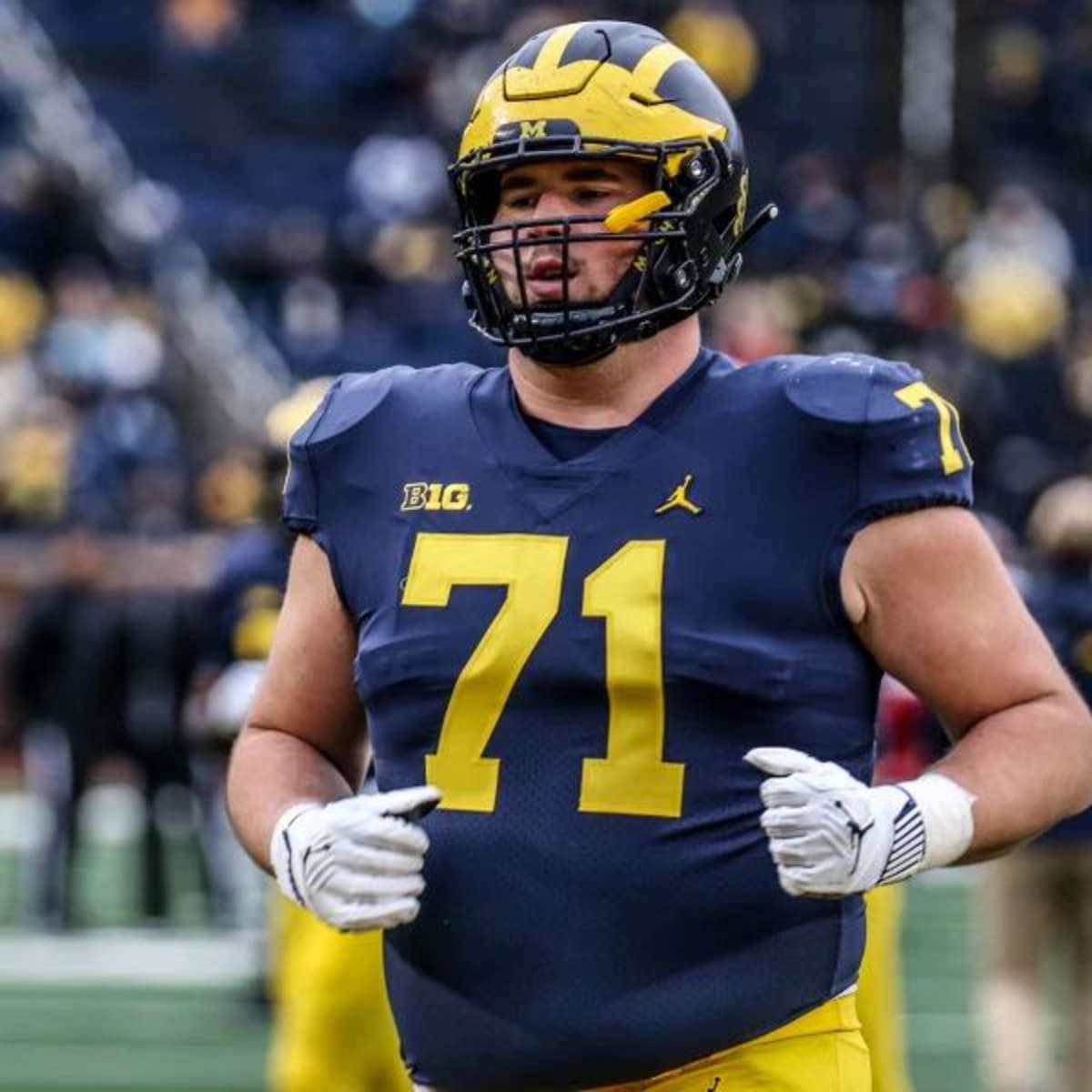 Willing to do whatever': Andrew Stueber takes reins as leader of Michigan's  o-line 