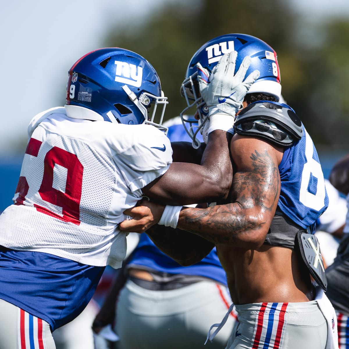 Giants unveil new black alternate jersey at FanFest