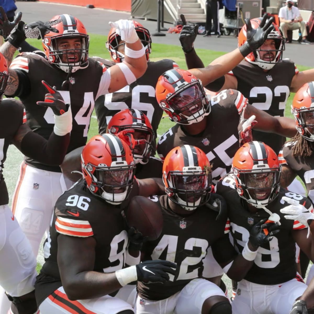 Cleveland Browns vs. Pittsburgh Steelers - 3rd Quarter Game Thread - Dawgs  By Nature