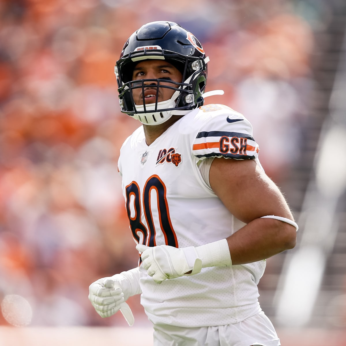 Akiem Hicks catches on with Tampa Bay - Sports Illustrated Chicago