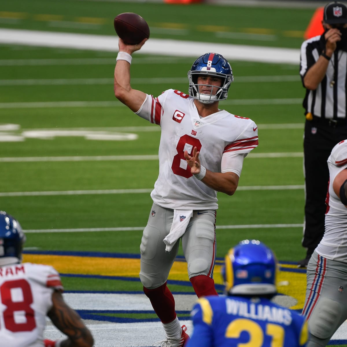 Daniel Jones has taken heat for his rough start this year, but @ryandleaf  wants to know what the Giants alternative was heading into the…