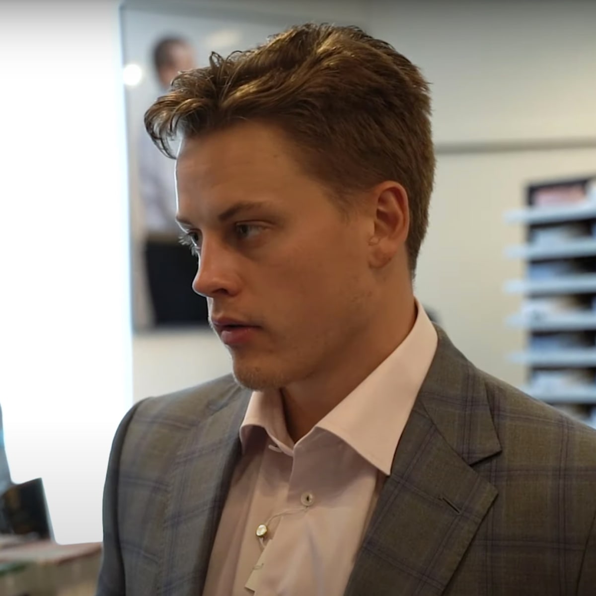 Cincinnati Bengals QB Joe Burrow Wears Custom Suit Ahead of