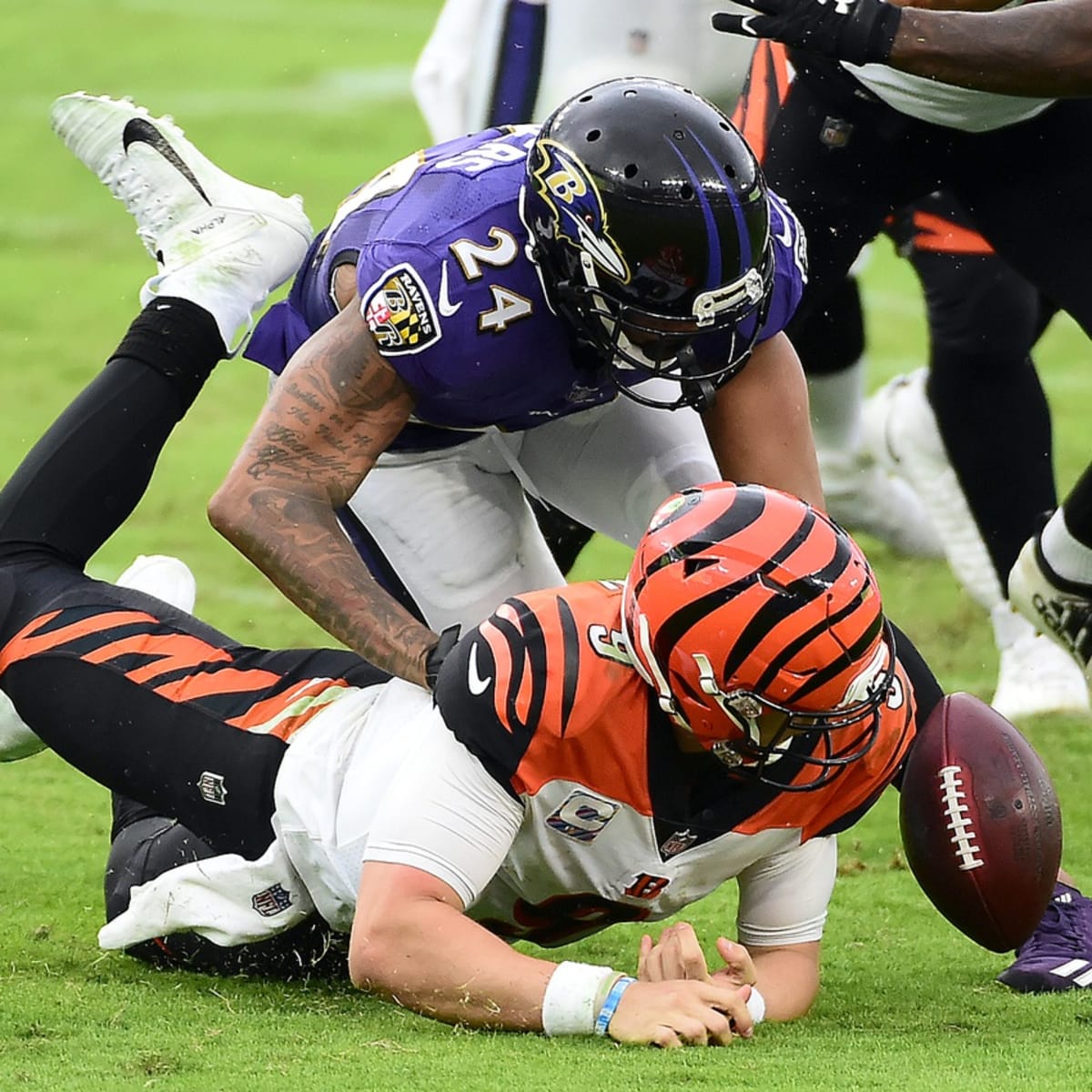 Joe Burrow Wears All Black Suit For Cincinnati Bengals' Primetime Matchup  With Baltimore Ravens - Sports Illustrated Cincinnati Bengals News,  Analysis and More