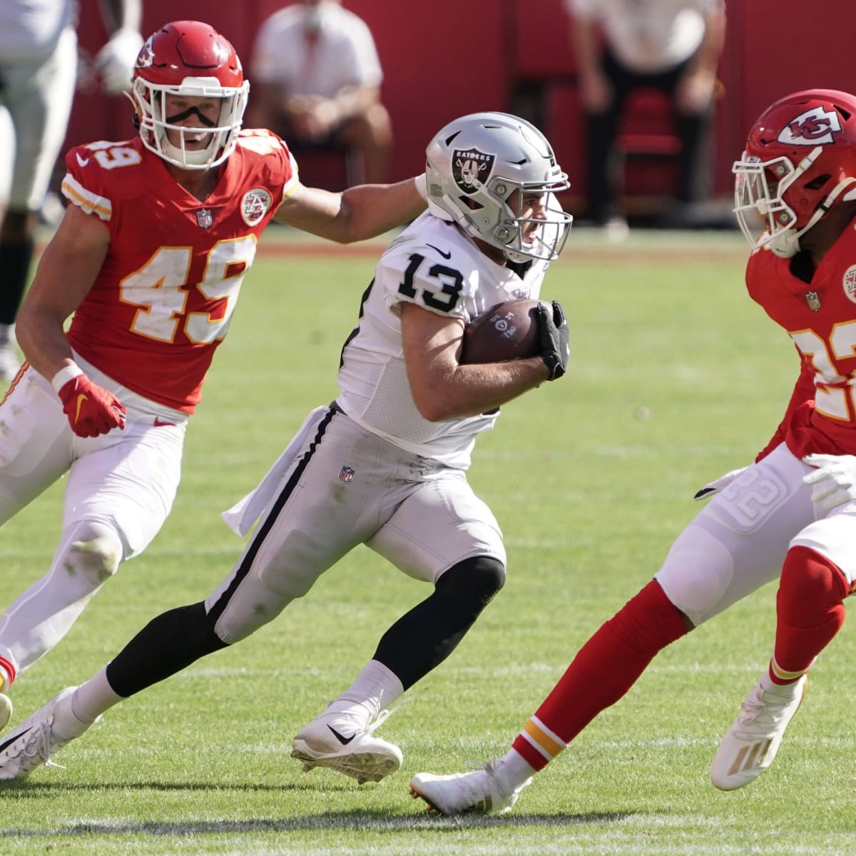 Quarterback Derek Carr and the Las Vegas Raiders Exploit the Chiefs'  Defense in 40-32 Loss - Sports Illustrated Kansas City Chiefs News,  Analysis and More