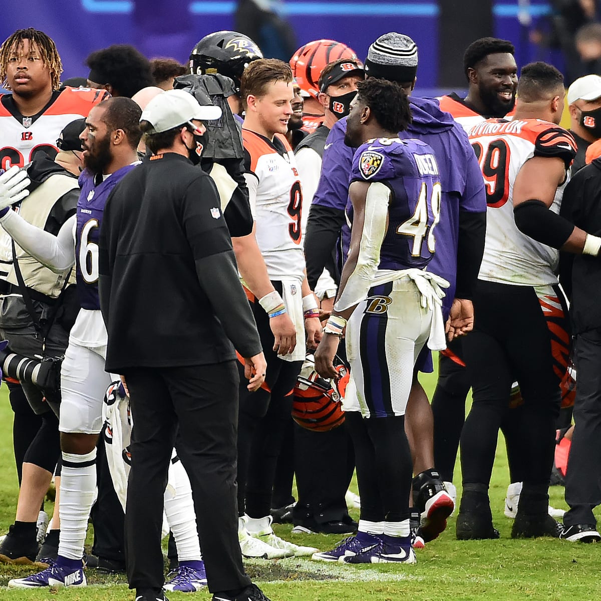 Baltimore Ravens linebacker Patrick Queen picks off former college teammate  Cincinnati Bengals quarterback Joe Burrow