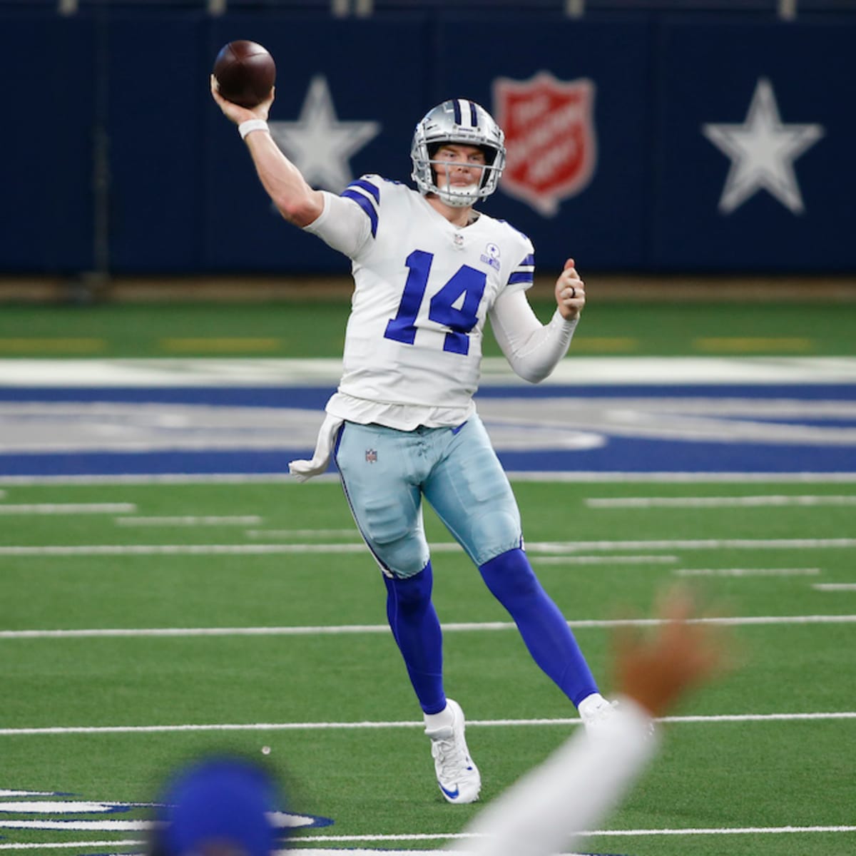 DraftKings Showdown: Dallas Cowboys vs. Arizona Cardinals Monday