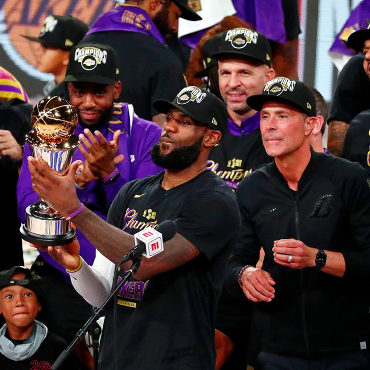 Lakers have championship parade FOMO as Rams plan celebration