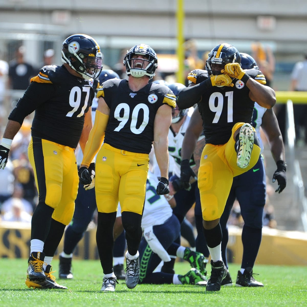 Pittsburgh Steelers Mini Camp Takeaways: Goofy Helmets and Missing Starters  - Sports Illustrated Pittsburgh Steelers News, Analysis and More