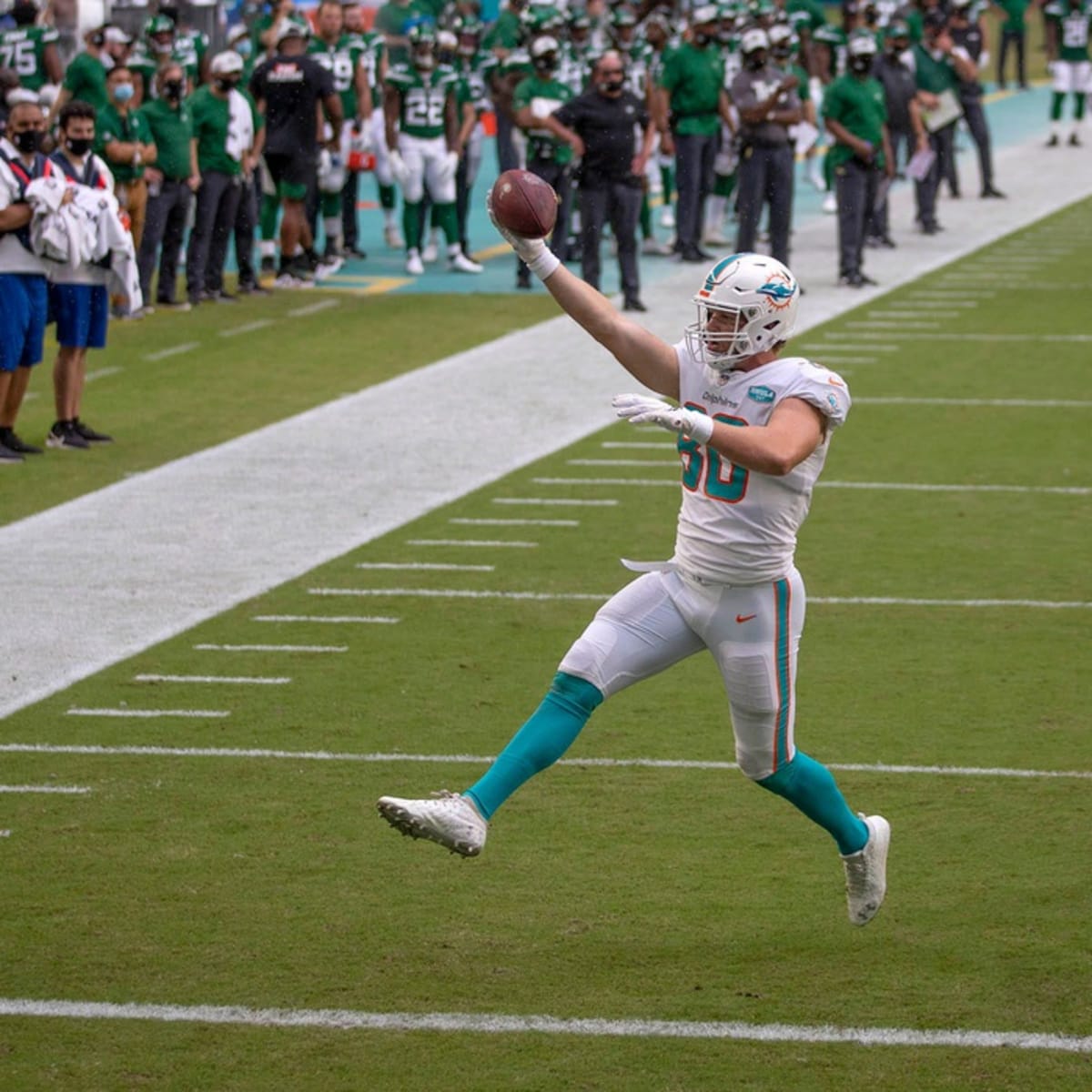 SCHEFTER  Miami Dolphins Tight End Mike Gesicki will play under